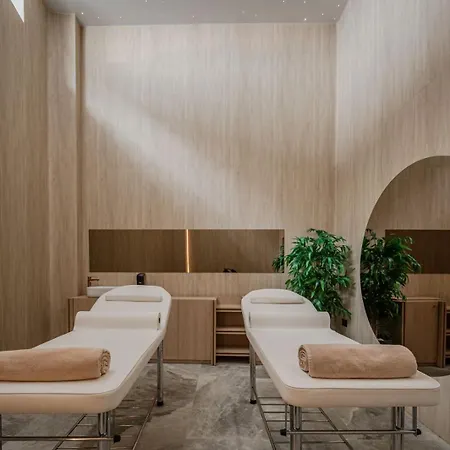 Samy In Odyssey Pool Fitness 马马亚