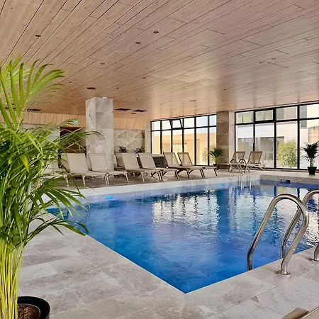 Samy In Odyssey Pool Fitness Apartment