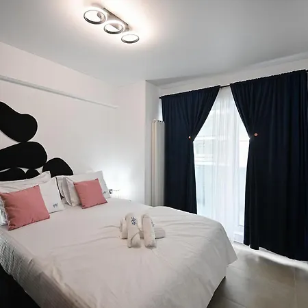 Samy In Odyssey Pool Fitness 马马亚